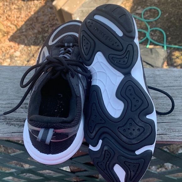 Adidas Haiwee Core Black Sz 6.5 - Picture 2 of 7